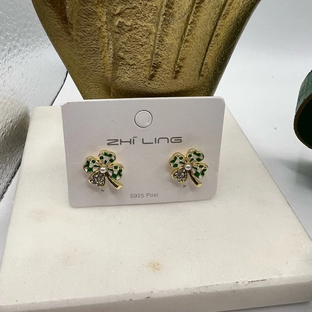 Zhi Ling Shamrock Earrings with S925 Post Backs NEW‎